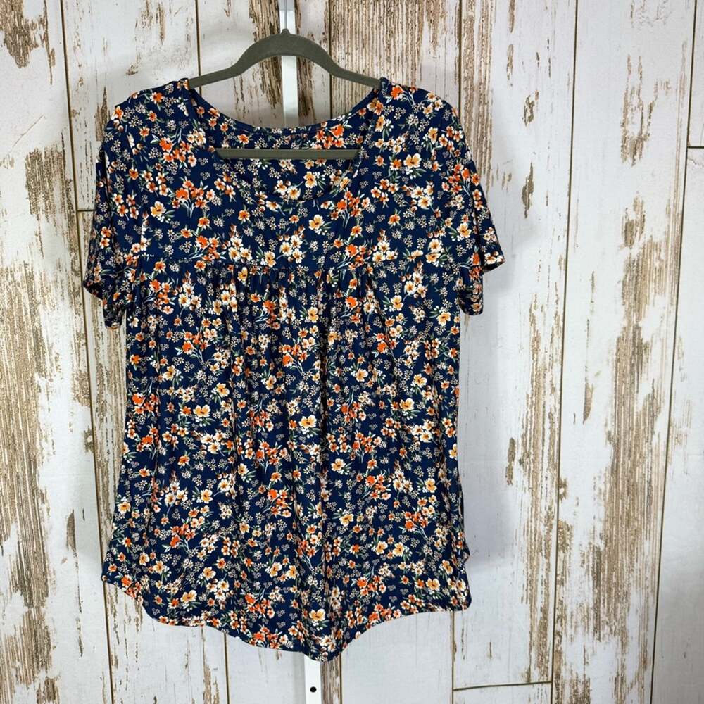 Chic Floral Women's Blouse - Navy and Orange. Size Large. Scoop Neck Pleating